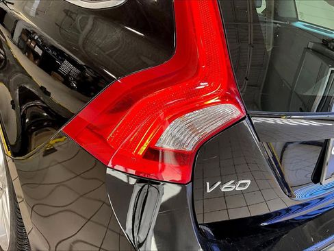 Used 2016 Volvo V60 T5 Premier image 27