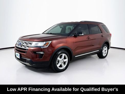 Used 2018 Ford Explorer XLT w/ Equipment Group 201A FWD image 3