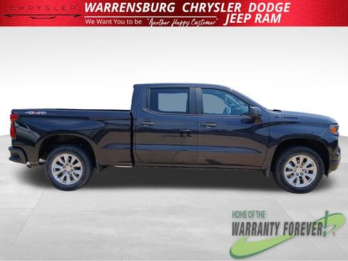 Used 2023 Chevrolet Silverado 1500 Custom w/ LPO, Dark Essentials Package AWD/4WD image 3