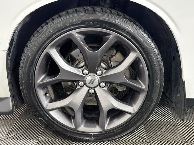 Used 2019 Dodge Challenger R/T RWD image 31