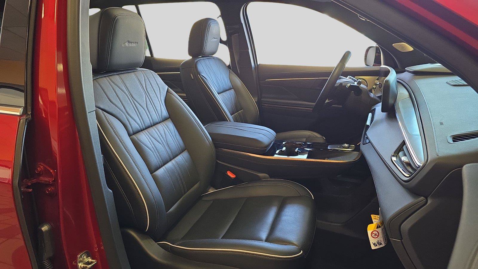 Used 2025 Buick Enclave Avenir w/ Super Cruise Package AWD/4WD image 12