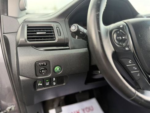 Used 2016 Honda Pilot Touring image 11