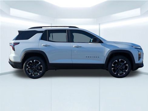 New 2026 Chevrolet Equinox RS w/ LPO, Floor Liner Package image 8