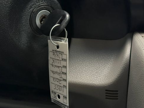 Used 2012 Toyota Camry LE FWD image 27