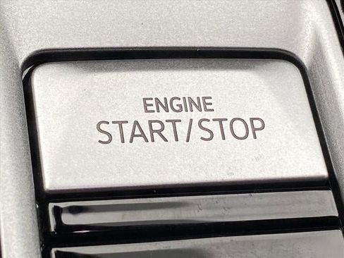 Used 2024 Volkswagen Atlas Cross Sport SEL R-Line image 22