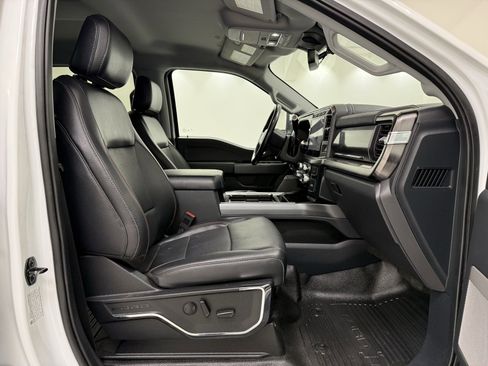 Used 2023 Ford F250 Lariat w/ FX4 Off-Road Package image 35