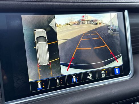 Used 2022 GMC Yukon Denali image 24