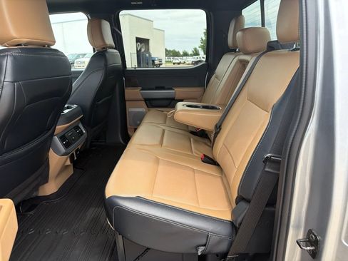 Used 2024 Ford F250 Lariat w/ FX4 Off-Road Package AWD/4WD image 17