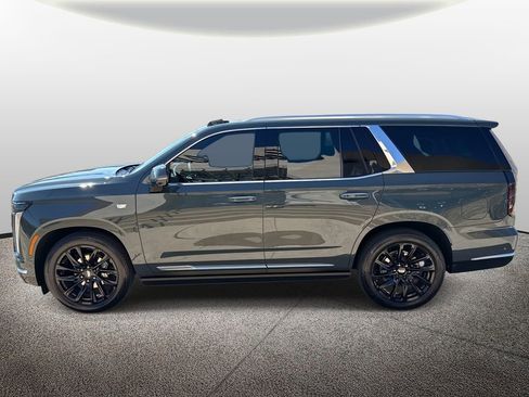 Used 2025 Cadillac Escalade Premium Luxury w/ Touring Package image 3