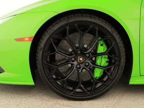 Used 2022 Lamborghini Huracan EVO RWD image 41