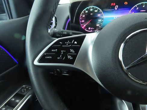 Certified 2025 Mercedes-Benz GLB 250 image 11