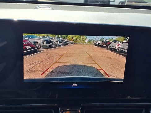 Used 2024 Chevrolet TrailBlazer LT w/ Driver Confidence Package FWD image 4