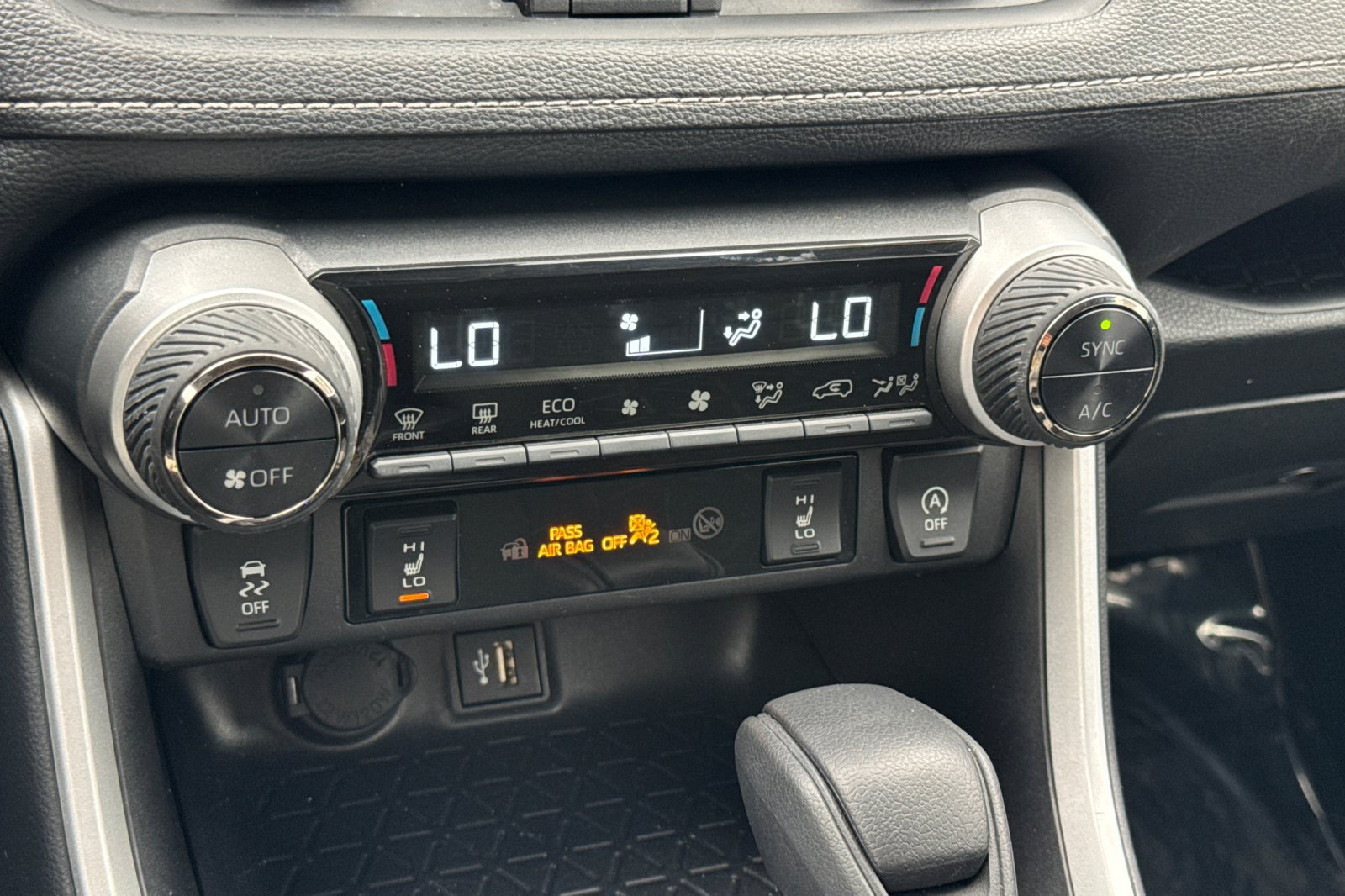Certified 2025 Toyota RAV4 XLE w/ Weather Package AWD/4WD image 25