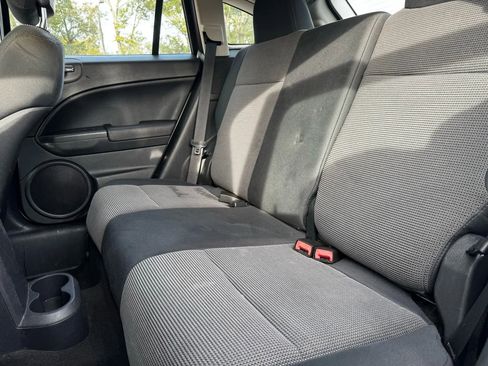 Used 2011 Dodge Caliber Mainstreet FWD image 11