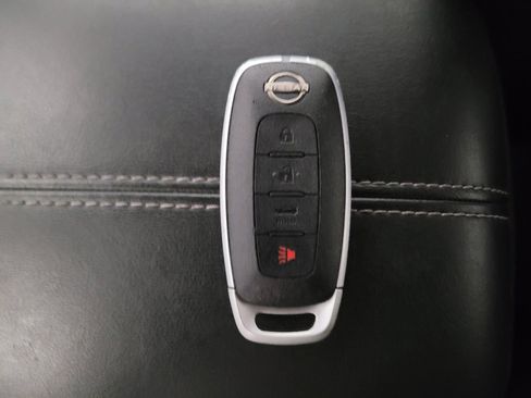Used 2025 Nissan Sentra SV FWD image 32