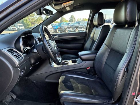 Used 2018 Jeep Grand Cherokee Altitude AWD/4WD image 13