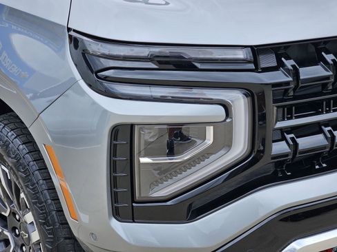 New 2026 Chevrolet Tahoe Z71 w/ Comfort Package AWD/4WD image 10
