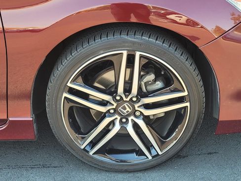 Used 2017 Honda Accord Sport image 12