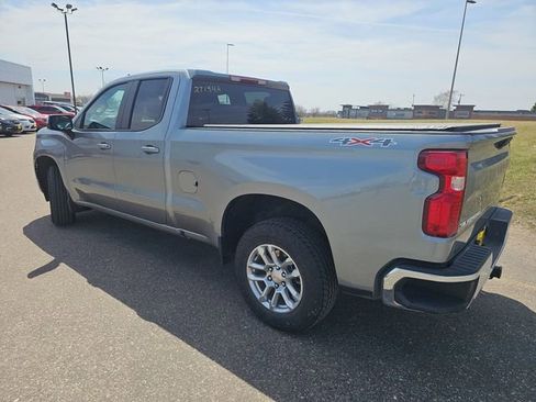 Used 2025 Chevrolet Silverado 1500 LT AWD/4WD image 3