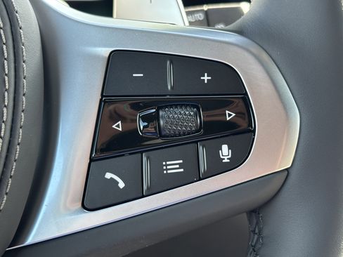 Used 2026 BMW X5 xDrive40i w/ M Sport Package image 22