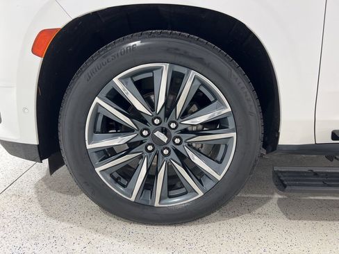 Used 2021 Cadillac Escalade Sport Platinum image 31