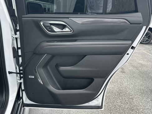 Used 2024 Chevrolet Tahoe RST w/ Luxury Package RWD image 17