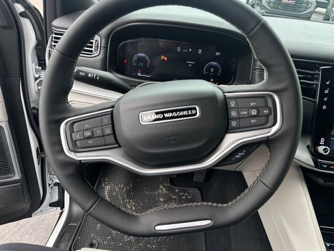 New 2026 Jeep Grand Wagoneer 4WD image 18