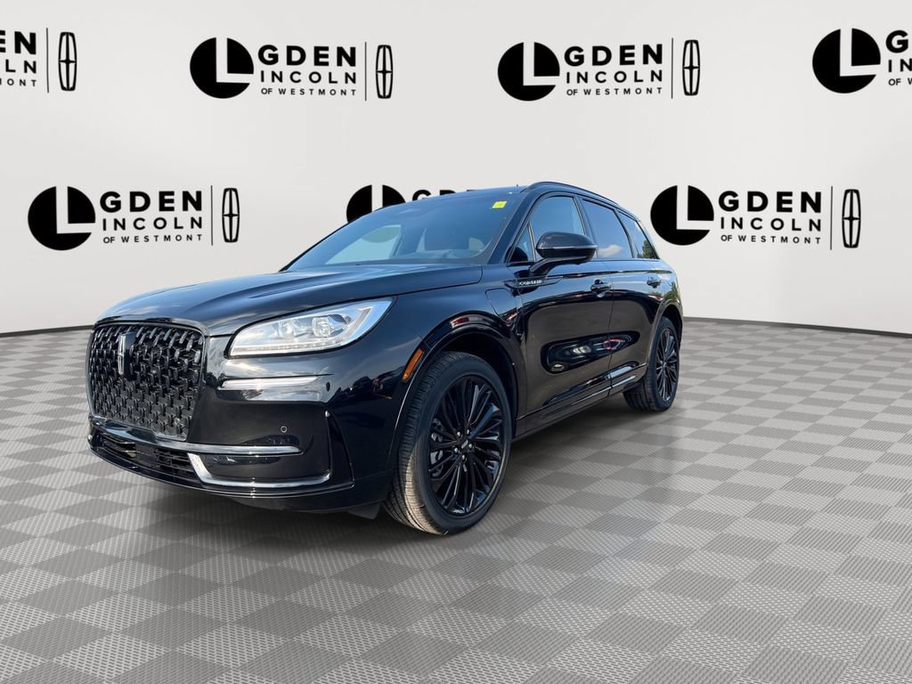 Used 2025 Lincoln Corsair Grand Touring w/ Equipment Group 302A AWD/4WD image 4