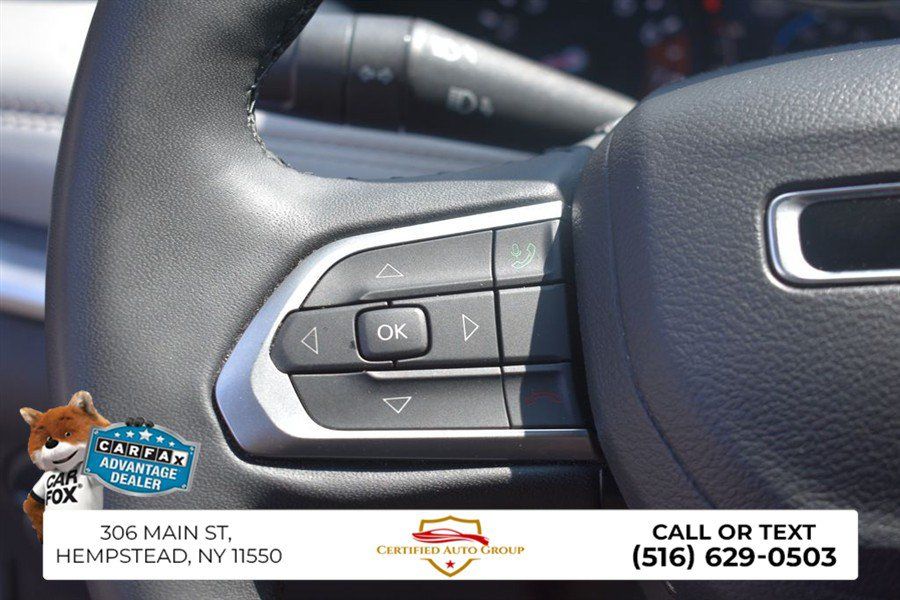 Used 2025 Jeep Compass Limited AWD/4WD image 15