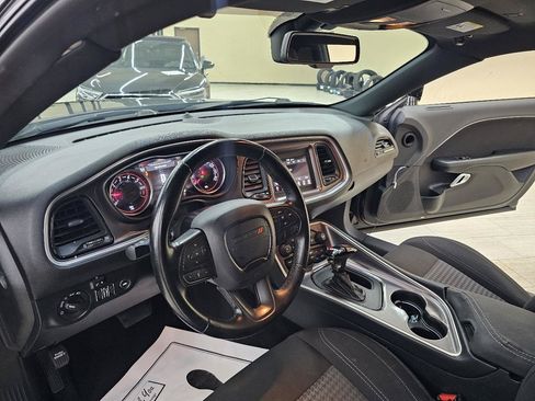 Used 2021 Dodge Challenger SXT RWD image 17