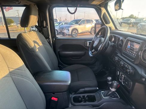 Used 2019 Jeep Wrangler Unlimited Sport S AWD/4WD image 25