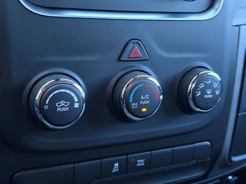 Used 2019 RAM 1500 Express w/ Express Value Package AWD/4WD image 30