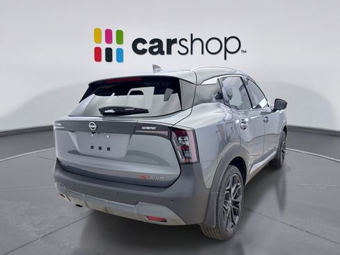 Used 2025 Nissan Kicks SR AWD/4WD image 5