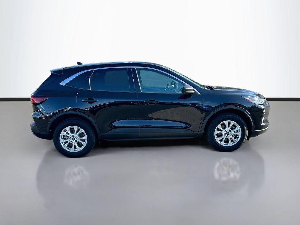 Used 2024 Ford Escape Active AWD/4WD image 4