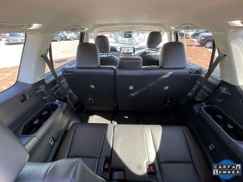 Used 2025 Toyota Grand Highlander AWD image 33