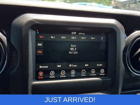 Used 2022 Jeep Wrangler Unlimited Sport AWD/4WD image 16