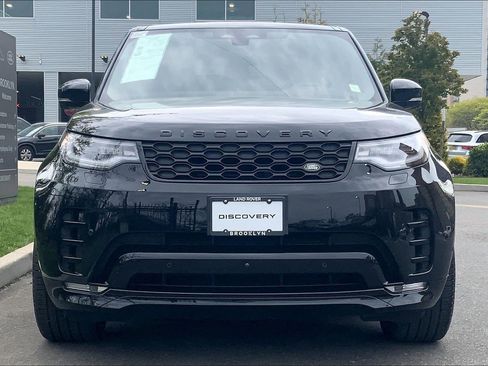 Certified 2025 Land Rover Discovery Dynamic SE AWD/4WD image 3
