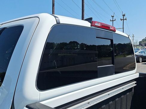 Used 2025 Nissan Frontier SV w/ SV Convenience Package AWD/4WD image 30