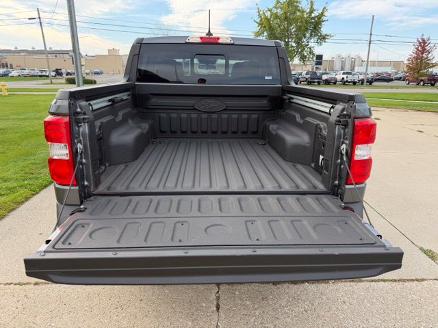 Used 2024 Ford Maverick Lariat FWD image 12