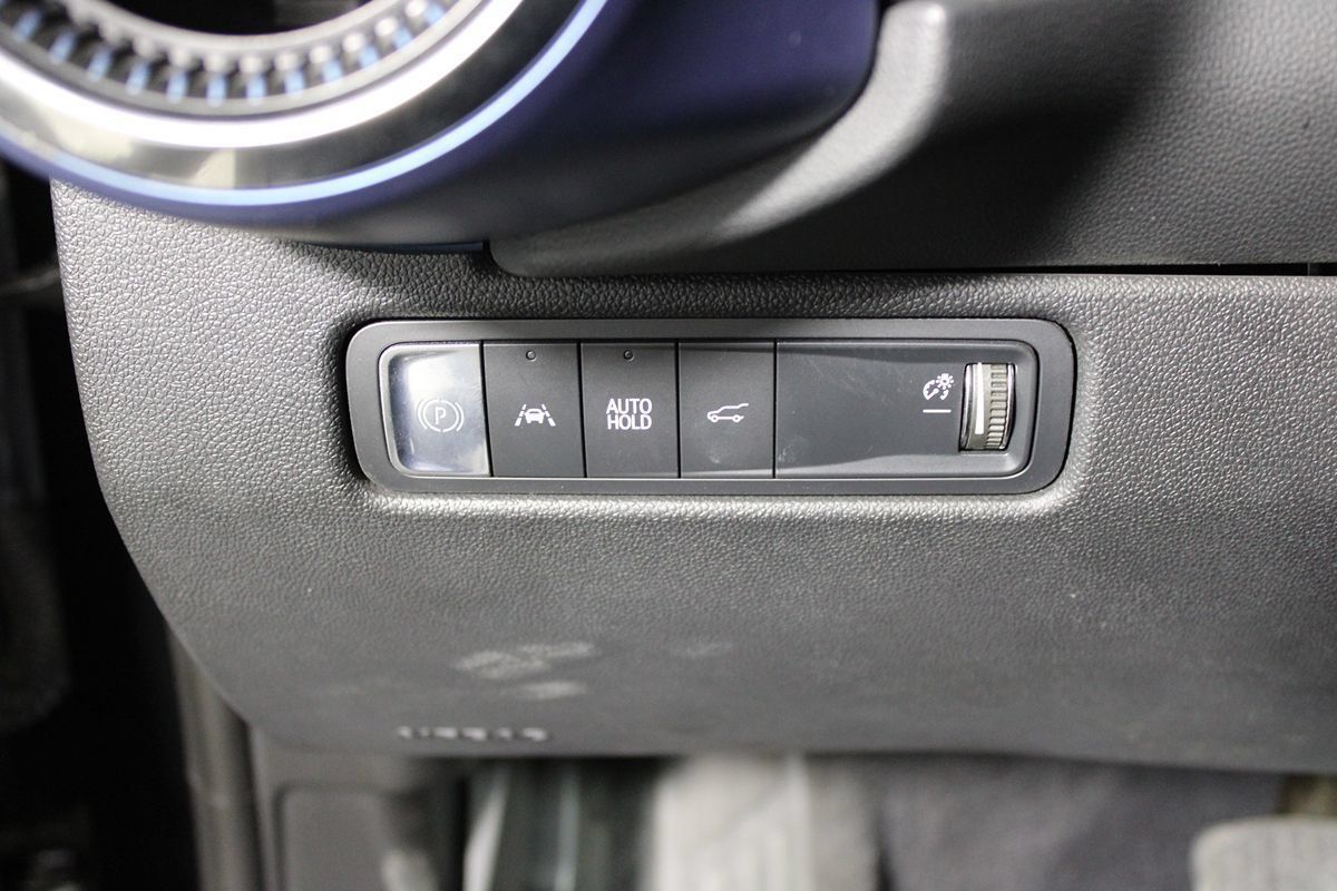 Used 2024 Chevrolet Equinox EV LT w/ LPO, All-Weather Mat Package FWD image 9