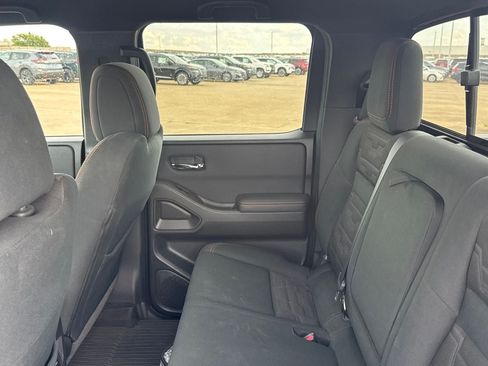 Used 2022 Nissan Frontier PRO-4X AWD/4WD image 38