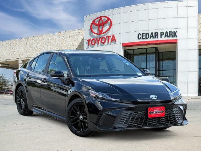 Used 2026 Toyota Camry SE FWD image 1