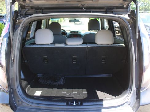 Used 2014 Kia Soul FWD image 10