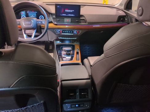 Used 2021 Audi Q5 Prestige w/ Prestige Package image 15