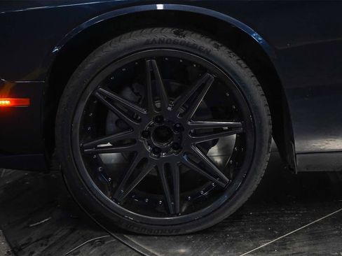 Used 2017 Dodge Challenger GT w/ GT Interior Package image 9