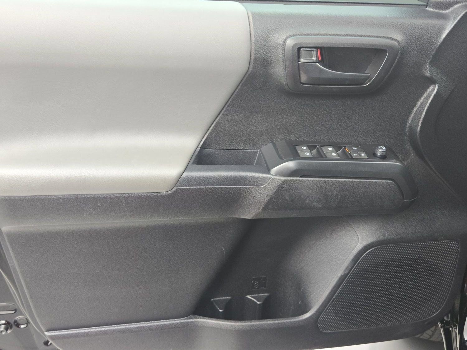 Certified 2023 Toyota Tacoma SR AWD/4WD image 16