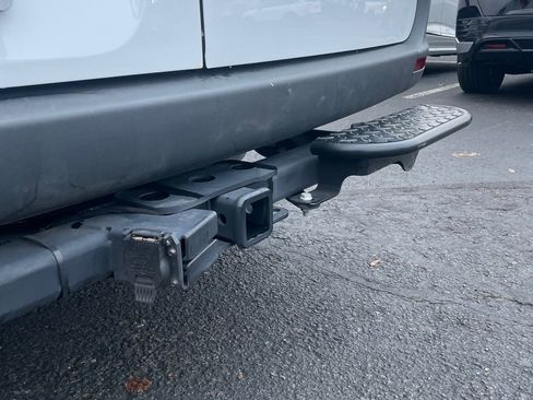 Used 2025 Mercedes-Benz Sprinter 2500 image 5