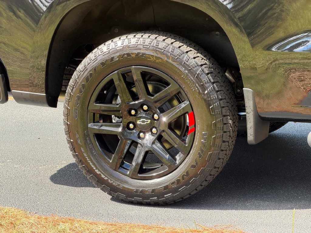 New 2026 Chevrolet Silverado 1500 RST w/ Redline Edition AWD/4WD image 12