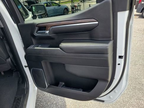 Used 2024 GMC Sierra 1500 SLT AWD/4WD image 29