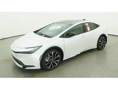 New 2026 Toyota Prius Plug-In Hybrid FWD image 1